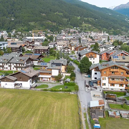 Διαμέρισμα Casa Cesi 1, Luminoso Con Giardino Μπόρμιο