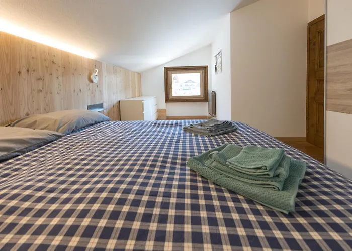 Casa Cesi 1, Luminoso Con Giardino Διαμέρισμα Μπόρμιο