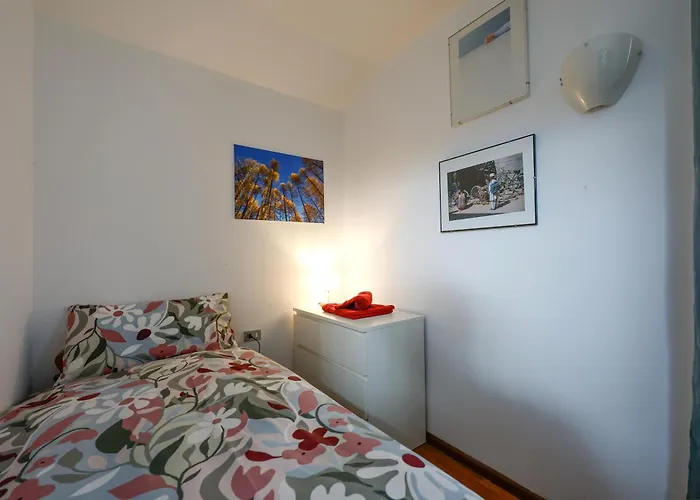 Διαμέρισμα Casa Cesi 1, Luminoso Con Giardino Μπόρμιο