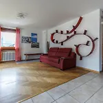 公寓 Casa Cesi 1, Luminoso Con Giardino