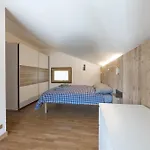 公寓 Casa Cesi 1, Luminoso Con Giardino *