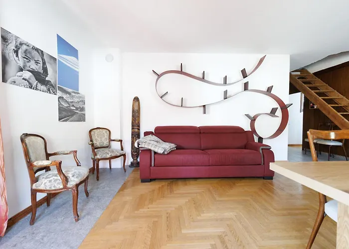 アパート Casa Cesi 1, Luminoso Con Giardino ボルミオ