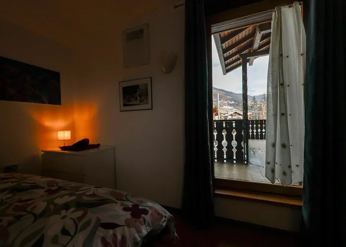 Casa Cesi 1, Luminoso Con Giardino ボルミオ